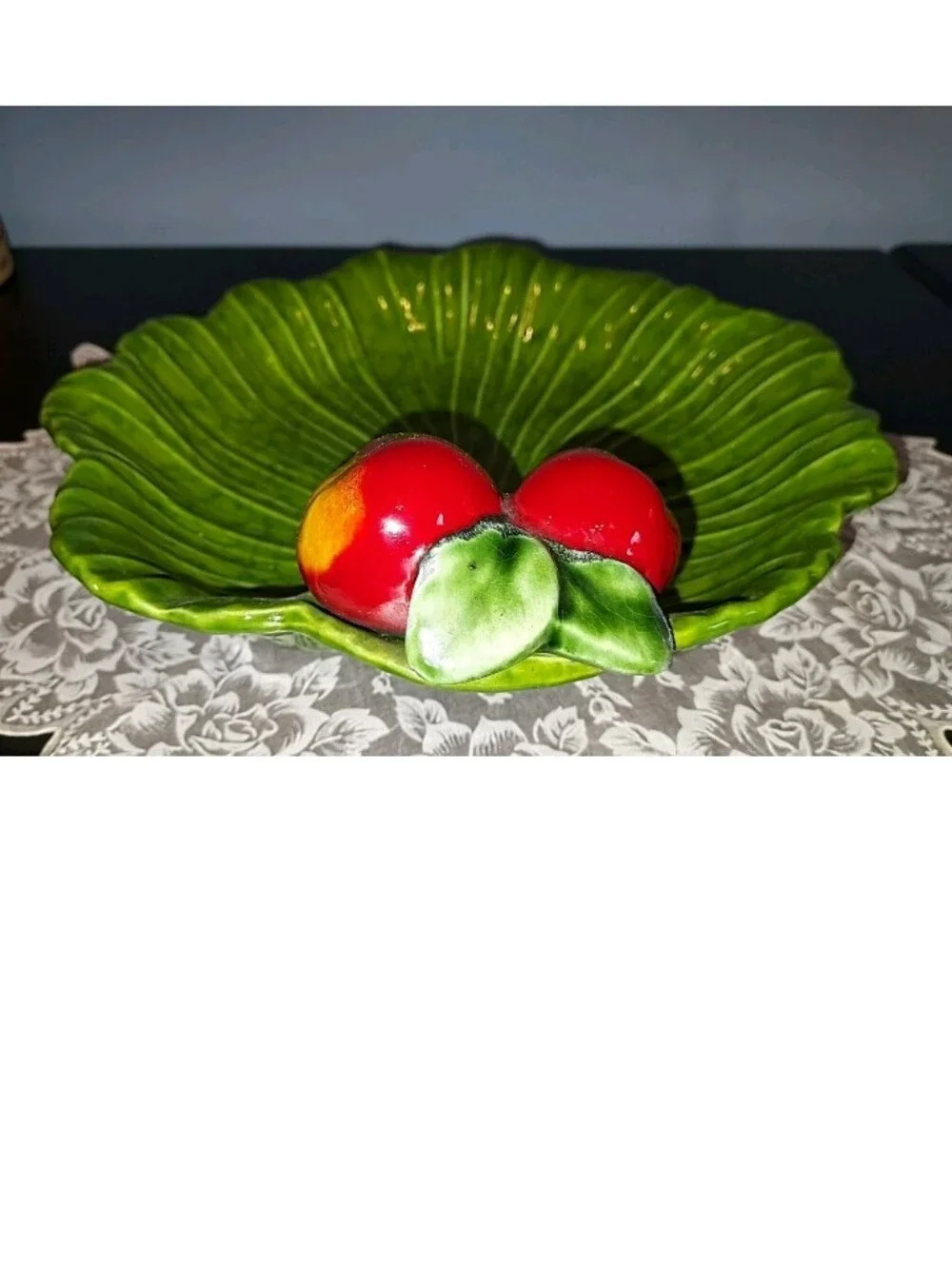 Vintage Maurice Ceramics Of Calf AP 509 USA Cabbage Leaf Fruit Bowl